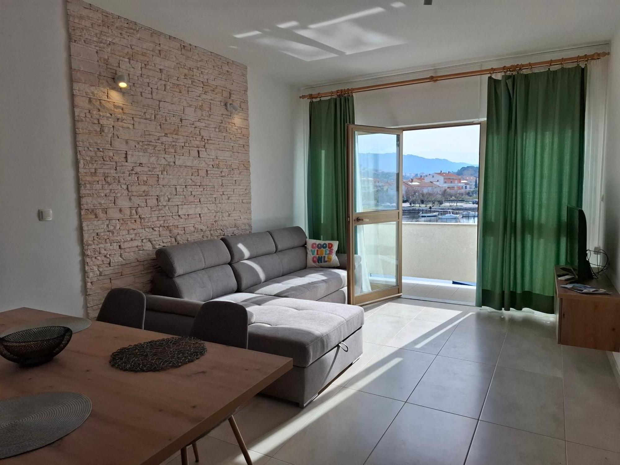 Apartmani Maris III Раб Екстериор снимка