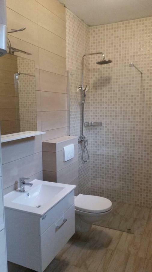 Apartmani Maris III Раб Екстериор снимка
